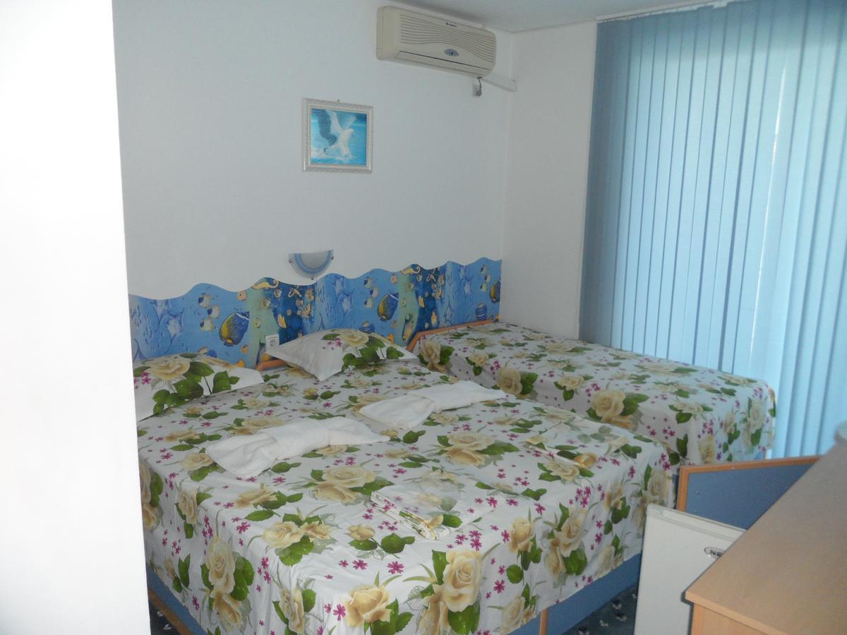 Sianie Guest House Ravda Exterior photo